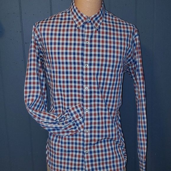 Van Heusen long sleeve button down - Picture 2 of 3